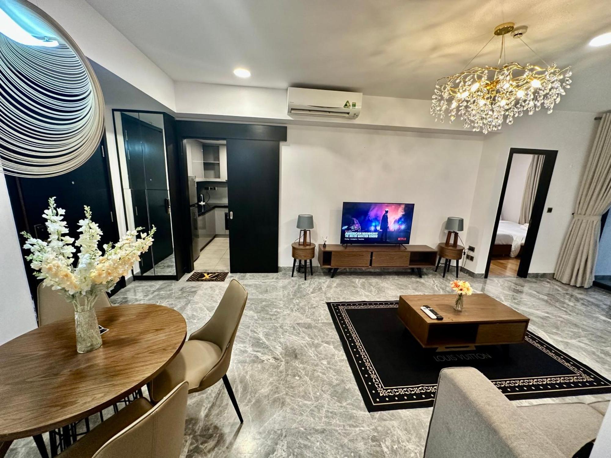 Apartment D1 Mension - Zenity Luxury Apartment - Rooftop Pool - Saigon Centre *