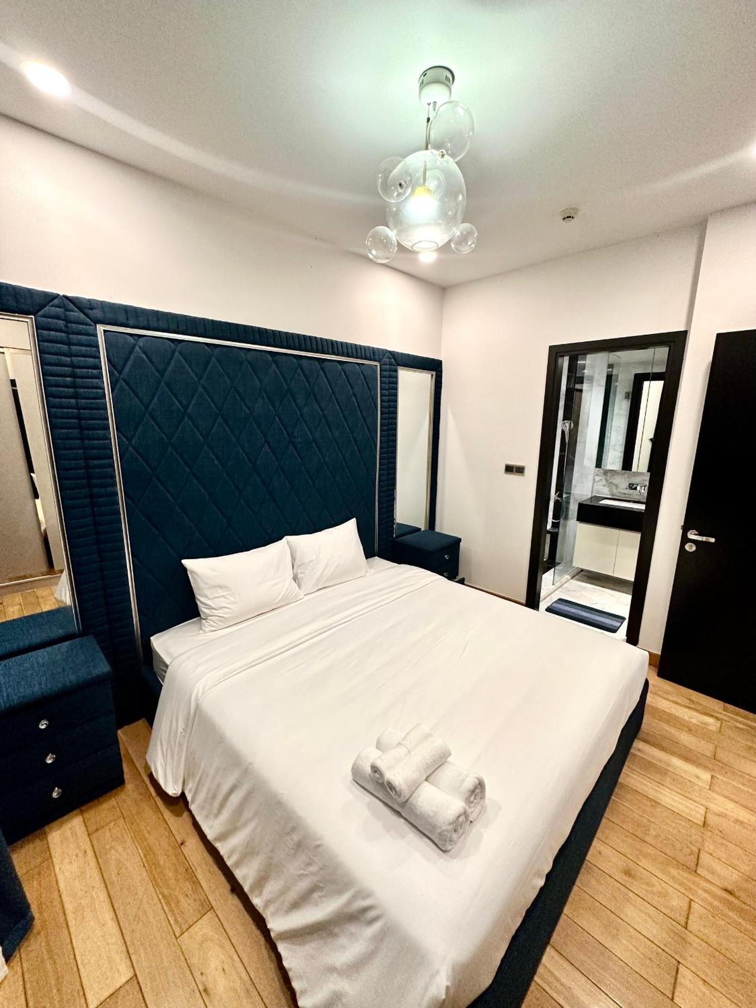 Apartment D1 Mension - Zenity Luxury Apartment - Rooftop Pool - Saigon Centre