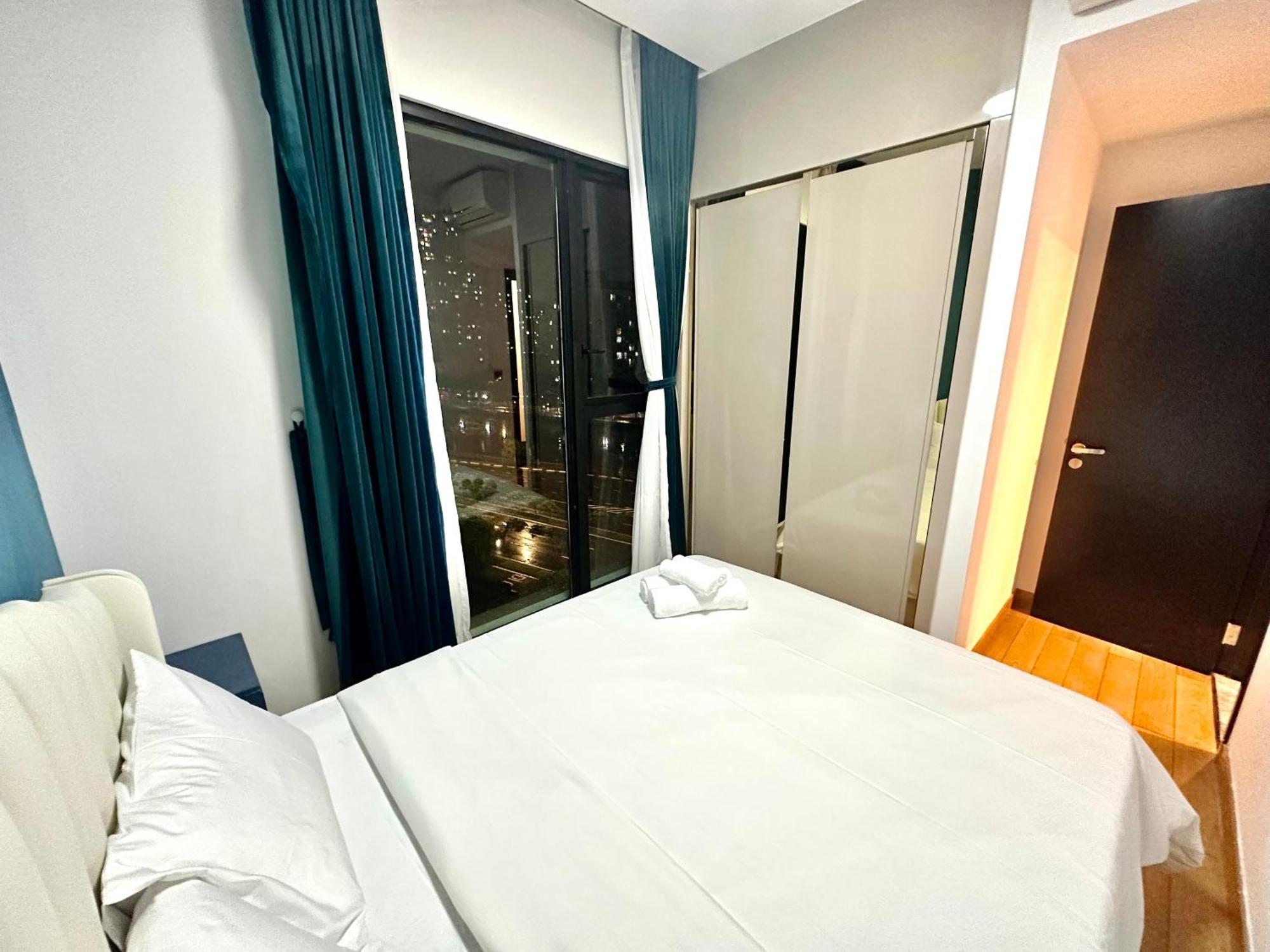 Apartment D1 Mension - Zenity Luxury Apartment - Rooftop Pool - Saigon Centre *