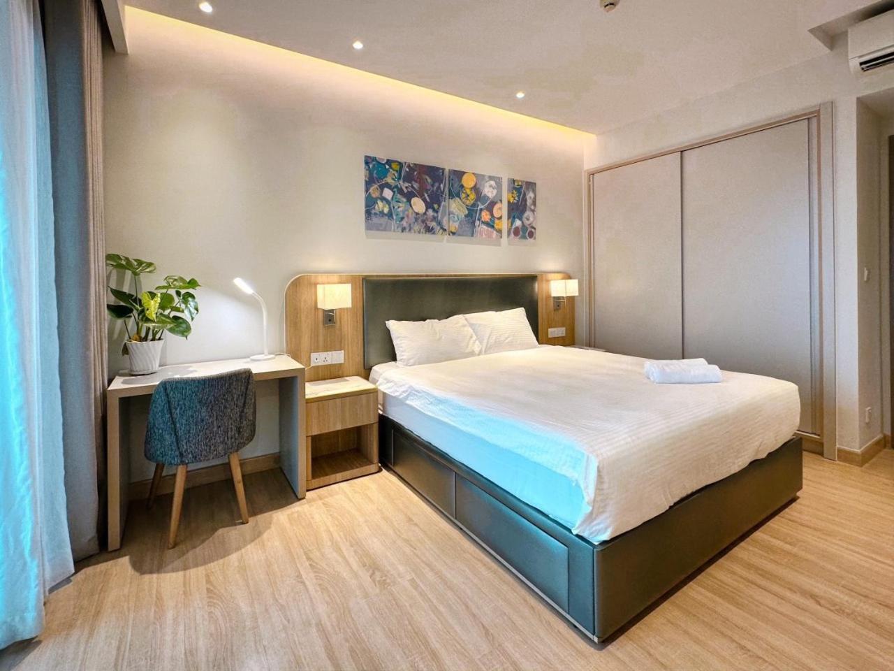 D1 Mension - Zenity Luxury Apartment - Rooftop Pool - Saigon Centre * Ho Chi Minh City